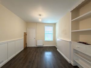 Dining Room- click for photo gallery